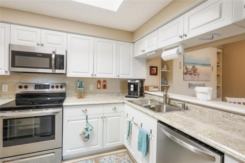 Copropriété à vendre à Palm Beach Gardens, Floride: 1 chambre, 76.09 m2 № 2027649 - photo 4