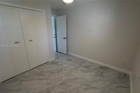Immobilier commercial à louer à Miami, Floride: 1 chambre, 180.79 m2 № 2304150 - photo 5