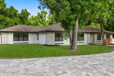 House in Oviedo, Florida 5 bedrooms, 263.84 sq.m. № 1719579 - photo 6