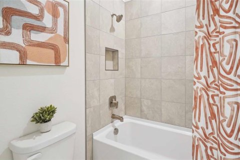 Casa en venta en Weeki Wachee, Florida, 4 dormitorios, 307.79 m2 № 2217434 - foto 30