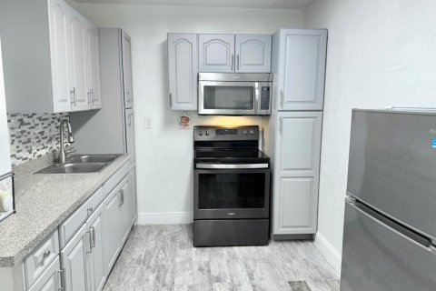 Copropriété à louer à Pompano Beach, Floride: 2 chambres, 88.26 m2 № 2439226 - photo 3