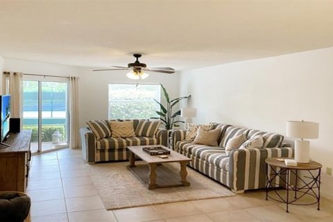 Copropriété à louer à Sarasota, Floride: 2 chambres, 89.09 m2 № 842635 - photo 4