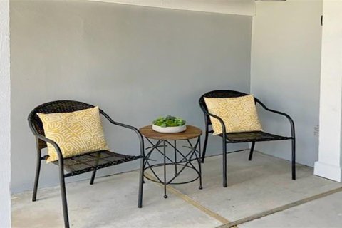Copropriété à louer à Sarasota, Floride: 2 chambres, 89.09 m2 № 842635 - photo 3