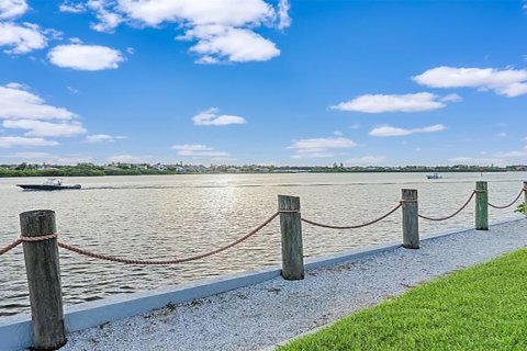 Copropriété à louer à Sarasota, Floride: 2 chambres, 89.09 m2 № 842635 - photo 18