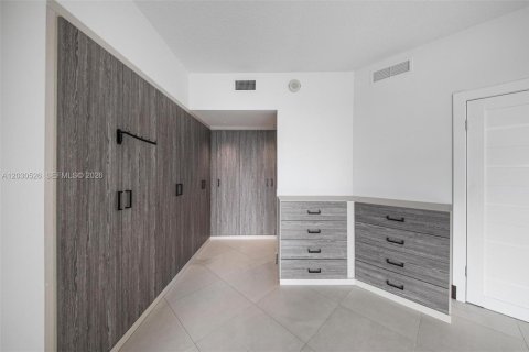 Купить кондоминиум в Майами, Флорида 3 спальни, 224.36м2, № 2145917 - фото 25