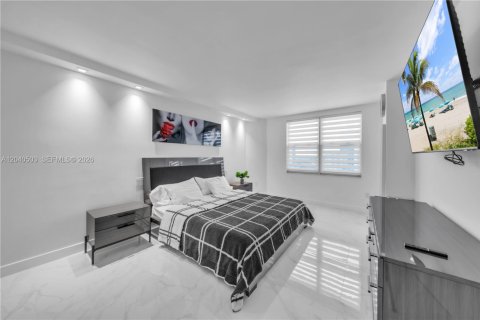 Copropriété à louer à Hallandale Beach, Floride: 2 chambres, 118.45 m2 № 2086972 - photo 20