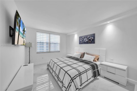 Copropriété à louer à Hallandale Beach, Floride: 2 chambres, 118.45 m2 № 2086972 - photo 27