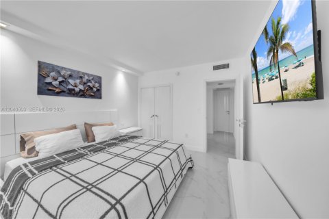 Copropriété à louer à Hallandale Beach, Floride: 2 chambres, 118.45 m2 № 2086972 - photo 29