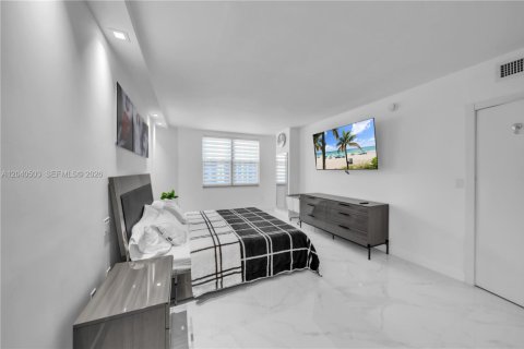 Copropriété à louer à Hallandale Beach, Floride: 2 chambres, 118.45 m2 № 2086972 - photo 21