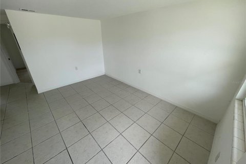 Apartment in New Port Richey, Florida 2 bedrooms, 66.89 sq.m. № 1913054 - photo 3