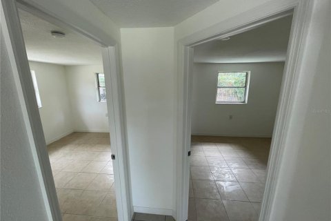Apartment in New Port Richey, Florida 2 bedrooms, 66.89 sq.m. № 1913054 - photo 8