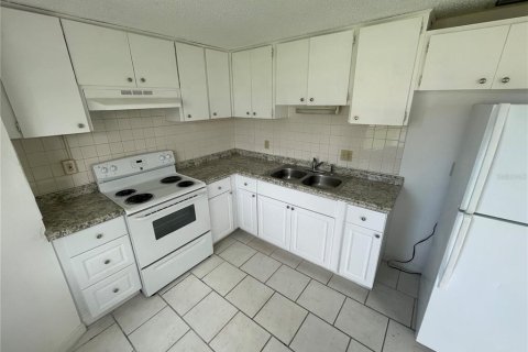 Apartment in New Port Richey, Florida 2 bedrooms, 66.89 sq.m. № 1913054 - photo 30