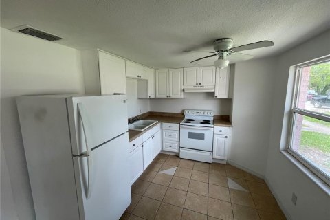 Apartment in New Port Richey, Florida 2 bedrooms, 66.89 sq.m. № 1913054 - photo 16
