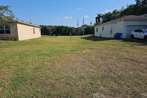 Land in Hollywood, Florida № 1699478 - photo 4