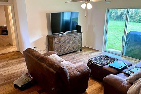 Villa ou maison à vendre à Deltona, Floride: 3 chambres, 117.43 m2 № 2436682 - photo 8