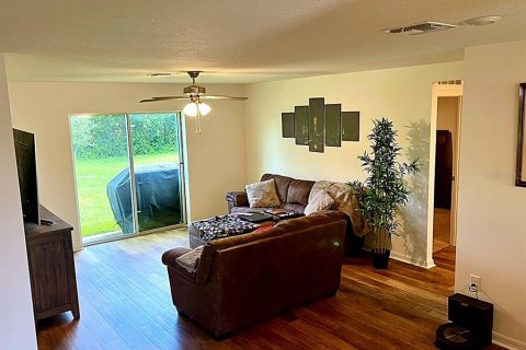 Villa ou maison à vendre à Deltona, Floride: 3 chambres, 117.43 m2 № 2436682 - photo 5