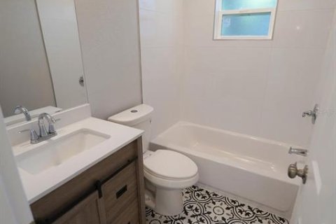 Villa ou maison à vendre à Bradenton, Floride: 3 chambres, 110.18 m2 № 1326917 - photo 17