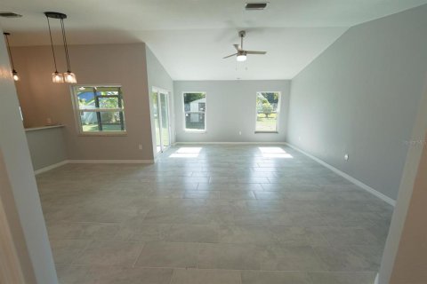 Villa ou maison à vendre à Bradenton, Floride: 3 chambres, 110.18 m2 № 1326917 - photo 3