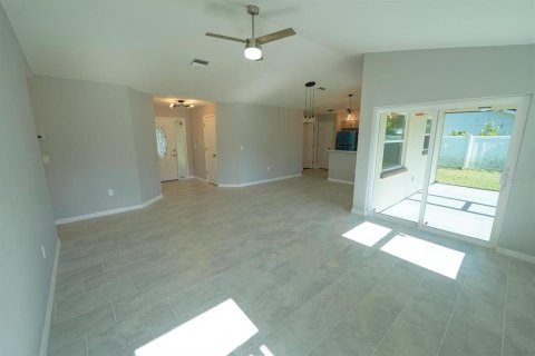 Villa ou maison à vendre à Bradenton, Floride: 3 chambres, 110.18 m2 № 1326917 - photo 7