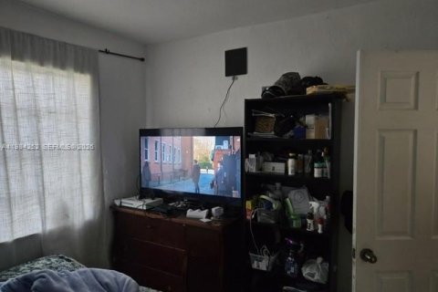 House in Miami, Florida 3 bedrooms, 75.07 sq.m. № 2046708 - photo 13