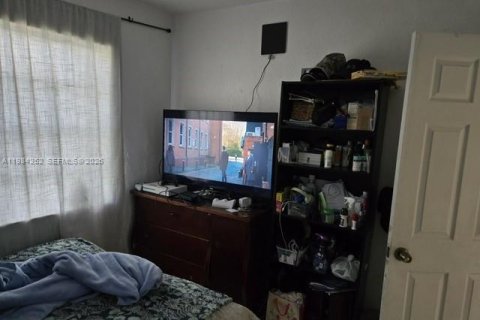 House in Miami, Florida 3 bedrooms, 75.07 sq.m. № 2046708 - photo 19