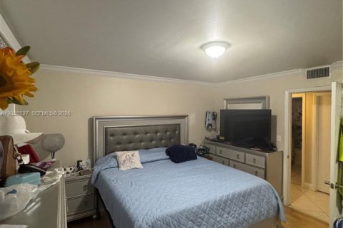Купить кондоминиум в Майами, Флорида 2 спальни, 95.69м2, № 2084459 - фото 18