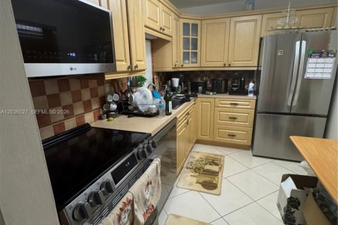 Купить кондоминиум в Майами, Флорида 2 спальни, 95.69м2, № 2084459 - фото 6