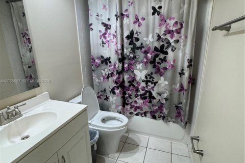 Купить кондоминиум в Майами, Флорида 2 спальни, 95.69м2, № 2084459 - фото 15