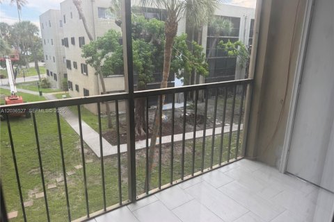 Купить кондоминиум в Майами, Флорида 2 спальни, 95.69м2, № 2084459 - фото 25