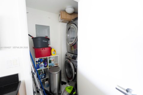 Copropriété à vendre à Miami, Floride: 3 chambres, 166.2 m2 № 2010245 - photo 24