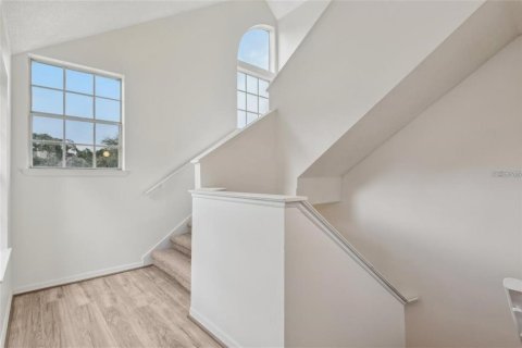Condo in Orlando, Florida, 2 bedrooms  № 2379376 - photo 9