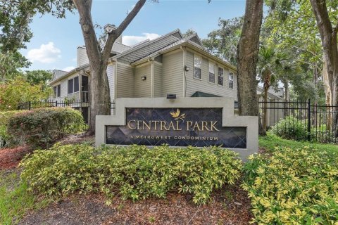 Condo in Orlando, Florida, 2 bedrooms  № 2379376 - photo 18