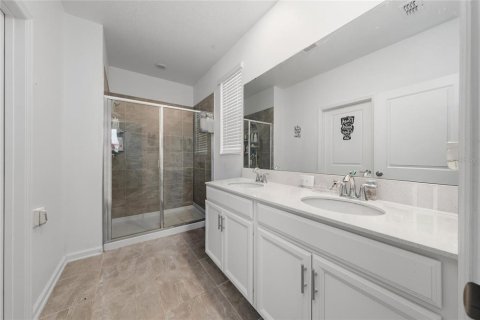 House in Kissimmee, Florida 4 bedrooms, 189.89 sq.m. № 2314766 - photo 16