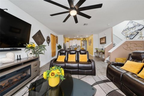 House in Kissimmee, Florida 4 bedrooms, 189.89 sq.m. № 2314766 - photo 5