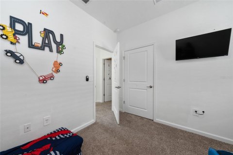 House in Kissimmee, Florida 4 bedrooms, 189.89 sq.m. № 2314766 - photo 11