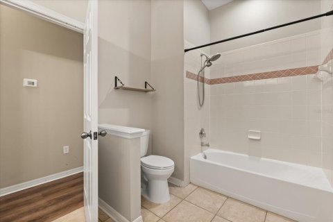 Casa en venta en Sorrento, Florida, 4 dormitorios, 214.6 m2 № 1884453 - foto 17