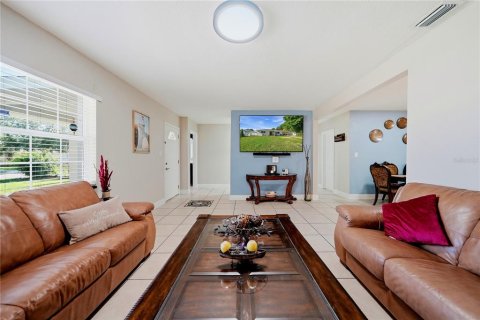 Villa ou maison à vendre à Tampa, Floride: 3 chambres, 168.99 m2 № 2208971 - photo 13