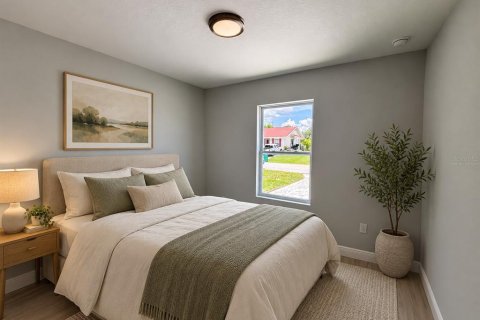 Commercial property in Poinciana, Florida 6 bedrooms, 215.9 sq.m. № 2429582 - photo 4
