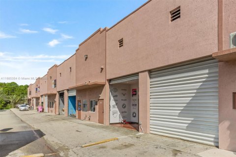 Immobilier commercial à Miami, Floride № 2038880