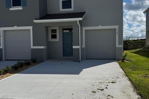 Townhouse in Davenport, Florida 3 bedrooms, 160.16 sq.m. № 2379045 - photo 2