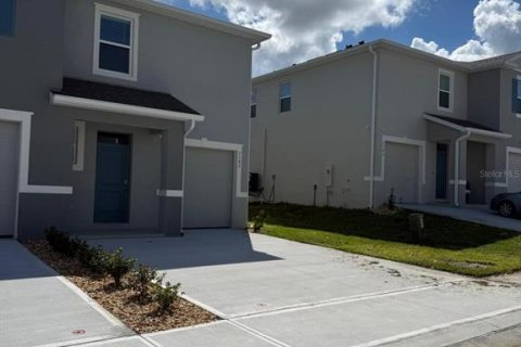 Townhouse in Davenport, Florida 3 bedrooms, 160.16 sq.m. № 2379045 - photo 19