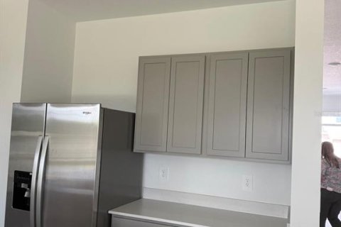 Townhouse in Davenport, Florida 3 bedrooms, 160.16 sq.m. № 2379045 - photo 3