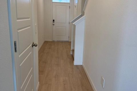 Townhouse in Davenport, Florida 3 bedrooms, 160.16 sq.m. № 2379045 - photo 7