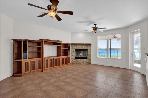 House in Deltona, Florida 4 bedrooms, 289.2 sq.m. № 1825364 - photo 5