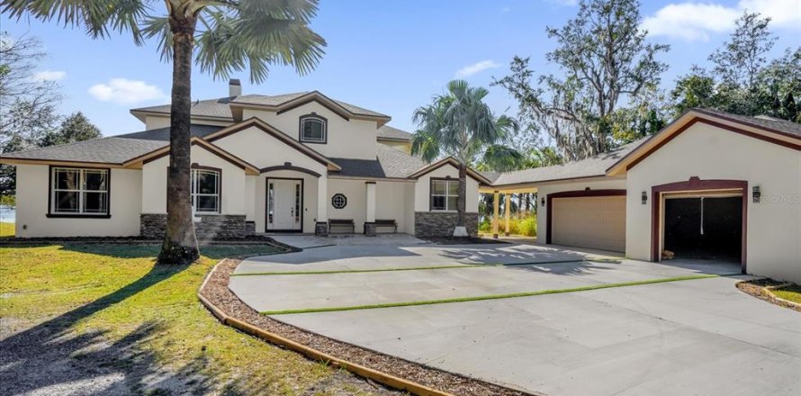 House in Deltona, Florida 4 bedrooms, 289.2 sq.m. № 1825364