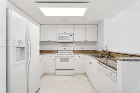 Купить кондоминиум в Авентура, Флорида 1 спальня, 79.9м2, № 2152428 - фото 5