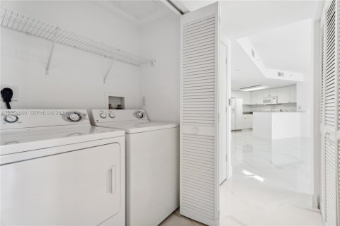 Купить кондоминиум в Авентура, Флорида 1 спальня, 79.9м2, № 2152428 - фото 6