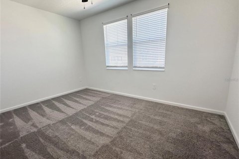 House in Clermont, Florida 4 bedrooms, 193.14 sq.m. № 2284057 - photo 6