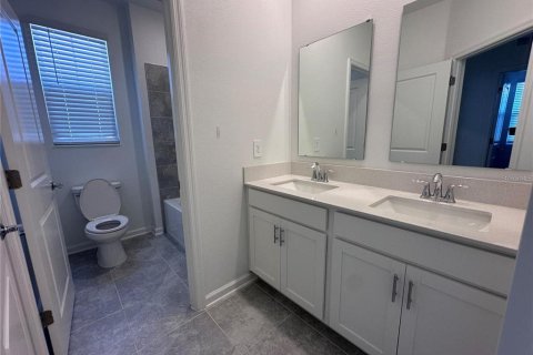 House in Clermont, Florida 4 bedrooms, 193.14 sq.m. № 2284057 - photo 17
