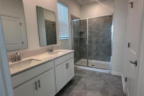 House in Clermont, Florida 4 bedrooms, 193.14 sq.m. № 2284057 - photo 12